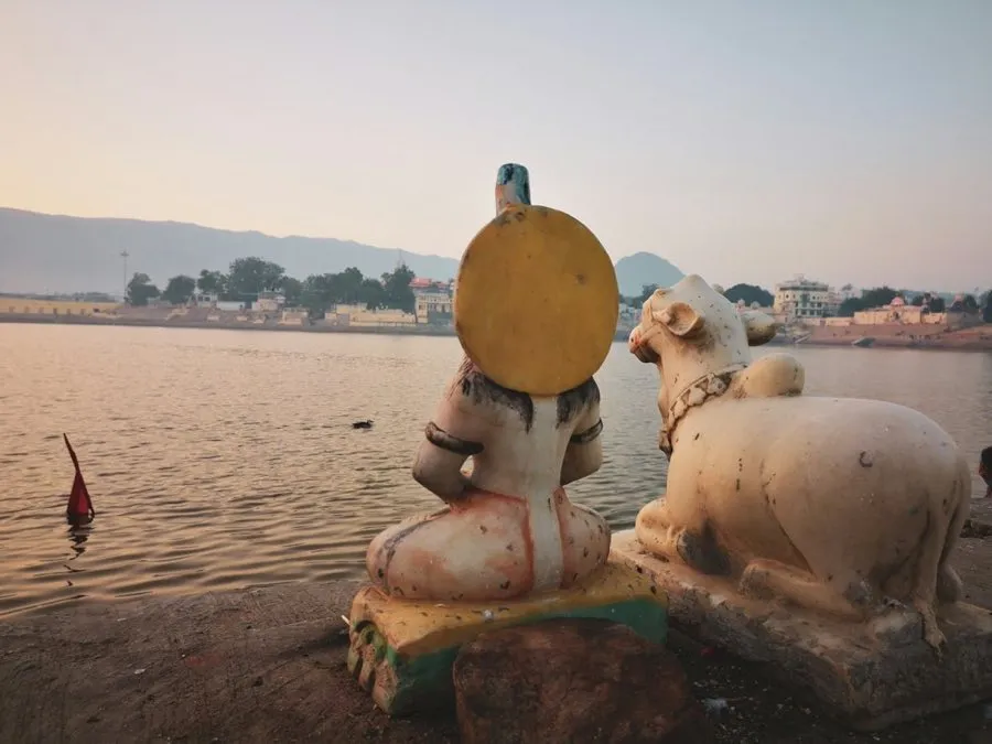 Evening aarti at Pushkar Lake